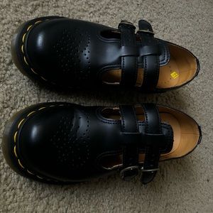 Dr: Martens Mary Jane casual shoe